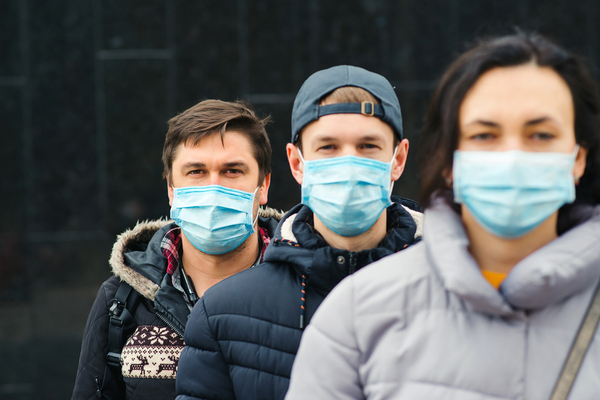 Lire la suite à propos de l’article Coronavirus (COVID-19) : bas les masques en extérieur ?