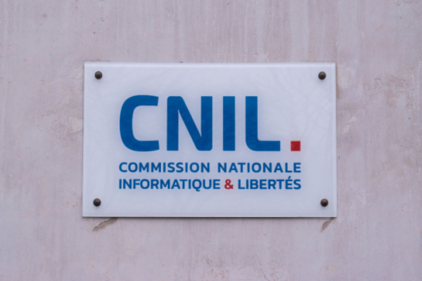 Lire la suite à propos de l’article CNIL : mise à jour du guide pratique