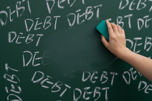 Lire la suite à propos de l’article Rétablissement professionnel  = effacement de toutes les dettes ?