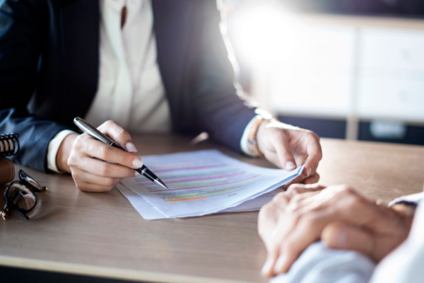 Lire la suite à propos de l’article Entretien professionnel et entretien d’évaluation : peuvent-ils avoir lieu le même jour ?