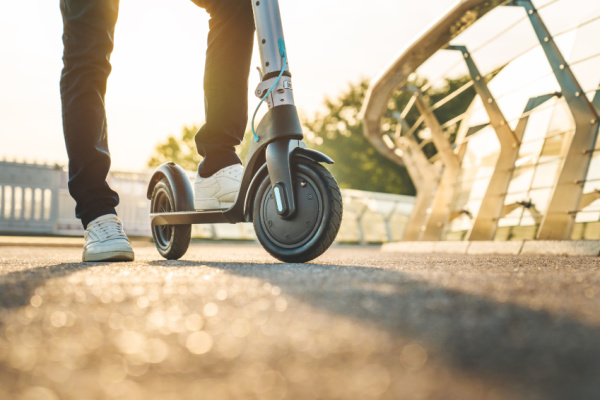 Lire la suite à propos de l’article Trottinettes électriques : toujours plus de réglementation…