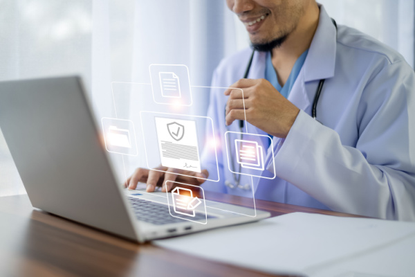 Lire la suite à propos de l’article Dossier patient informatisé : un accès trop simple aux données de santé ?