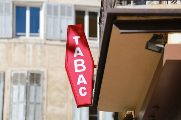 Lire la suite à propos de l’article Vente de tabac : quels sont les départements en difficulté ?