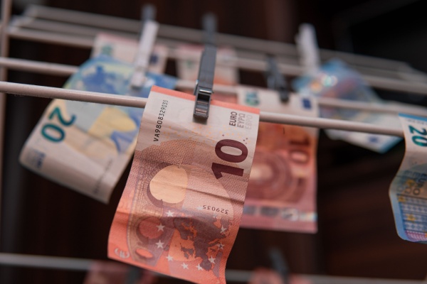 Lire la suite à propos de l’article Blanchiment et financement du terrorisme : la DGCCRF enquête