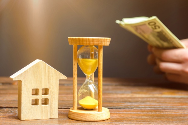 Lire la suite à propos de l’article C’est l’histoire d’un propriétaire qui prend son temps pour vendre sa résidence principale…