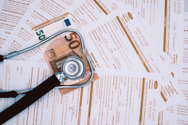 Lire la suite à propos de l’article Fraudes aux arrêts de travail : les préconisations de l’Assurance maladie