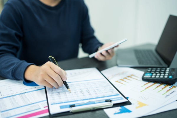 Lire la suite à propos de l’article Taux réduit d’IS : exclusion des titres auto-détenus dans le seuil de détention du capital ?