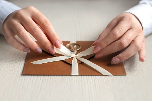 Lire la suite à propos de l’article Chèques cadeaux = provision = déduction ?