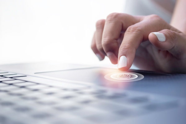 Lire la suite à propos de l’article Outre-Mer : alignement des règles sur les espaces numériques