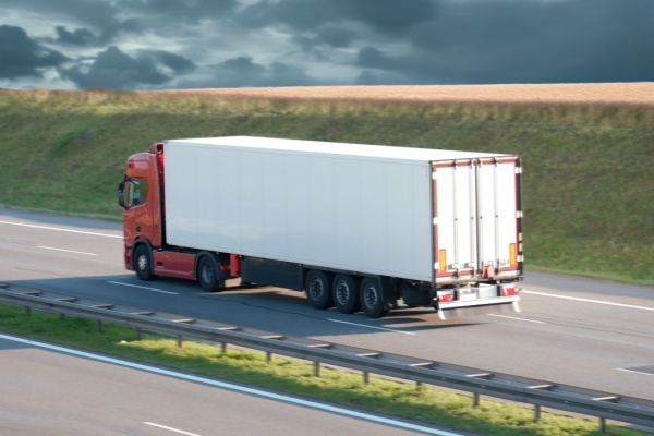 Lire la suite à propos de l’article Transport routier : un cadre pour le recours aux véhicules à délégation de conduite