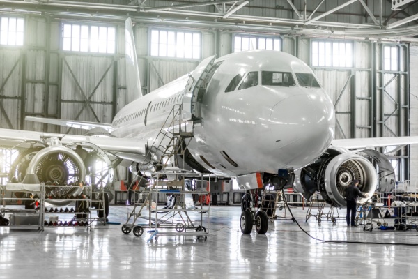 Lire la suite à propos de l’article Tarifs réduits d’accise sur l’électricité pour les avions : décollage imminent ?