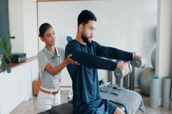 Lire la suite à propos de l’article Masseurs-kinésithérapeutes : détails sur l’expérimentation de l’accès direct