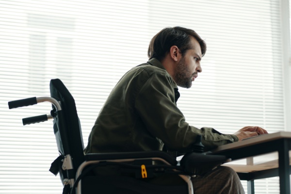 Lire la suite à propos de l’article Handicap : une différence de salaire de 10 centimes est-elle discriminatoire ?