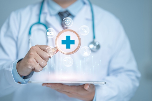Lire la suite à propos de l’article Médecins : une autre voie de régularisation pour les diplômés hors UE
