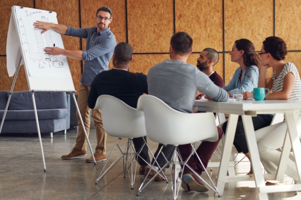 Lire la suite à propos de l’article Jeunes entreprises innovantes (JEI) : en route pour de nouvelles conditions