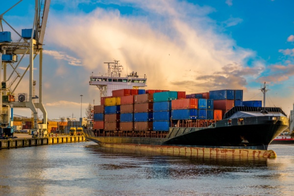 Lire la suite à propos de l’article Économie maritime : une feuille de route pour l’outre-mer jusqu’en 2030 !