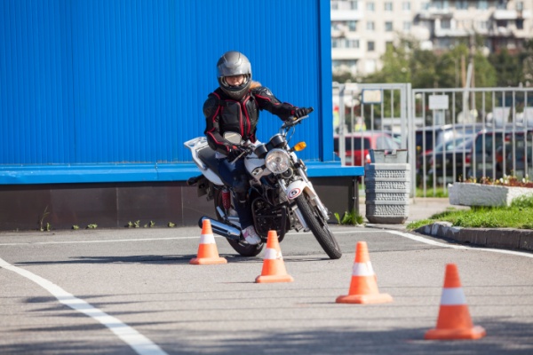 Lire la suite à propos de l’article Permis moto : du nouveau  !