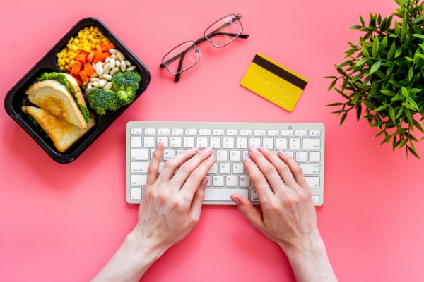 Lire la suite à propos de l’article Titres-restaurant et télétravail : le juge tranche enfin !