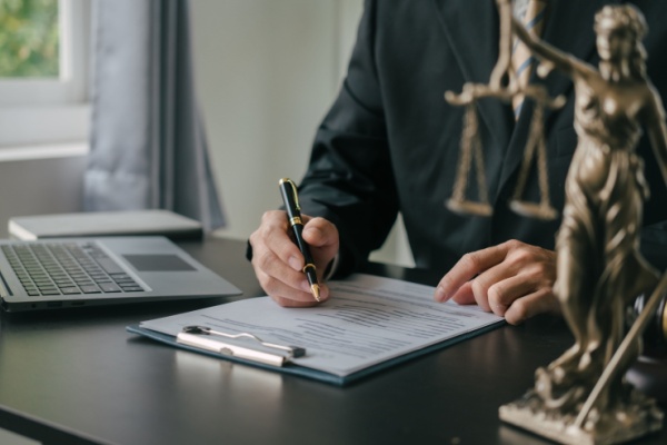 Lire la suite à propos de l’article Tarifs des administrateurs judiciaires et des commissaires à l’exécution du plan (2024-2026)