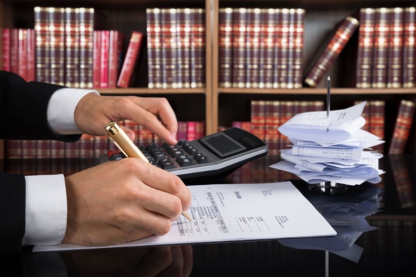 Lire la suite à propos de l’article Tableau des cotisations sociales dues par les officiers ministériels, officiers publics et compagnies judiciaires – Année 2025