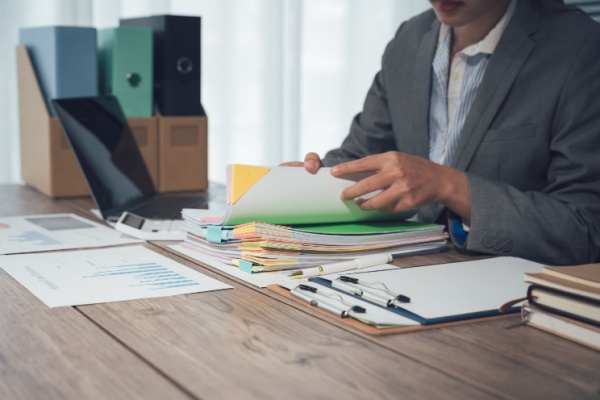 Lire la suite à propos de l’article Tarifs des greffiers des tribunaux de commerce – Prestations diverses – 2024-2026