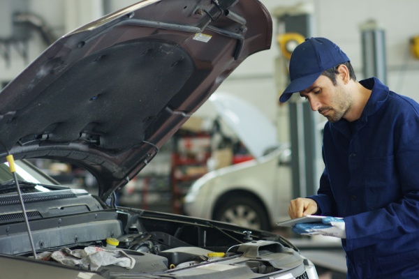 Lire la suite à propos de l’article Contrôle technique des véhicules : revalorisation de la redevance versée à l’organisme central