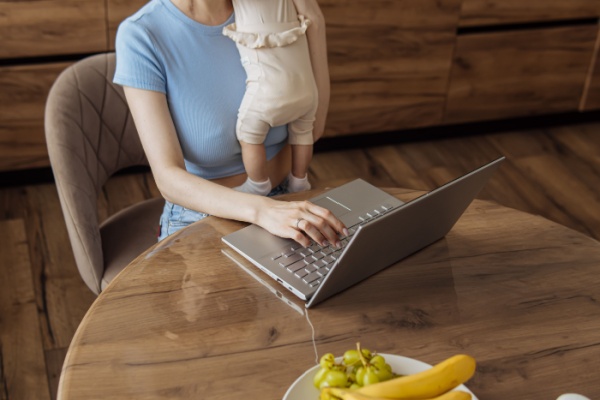 Lire la suite à propos de l’article Congé supplémentaire de naissance: les modalités sont fixées pour les salariés !
