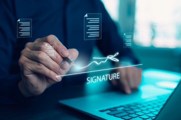 Lire la suite à propos de l’article Contrats de services financiers conclus à distance : comment protéger le consommateur ?