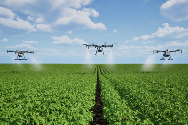 Lire la suite à propos de l’article Produits phytosanitaires : détails sur la pulvérisation par drone