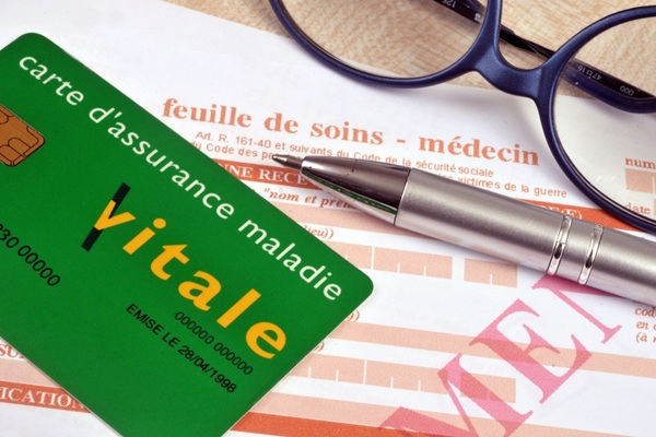 Lire la suite à propos de l’article Carte Vitale : du nouveau pour les mineurs et les services numériques
