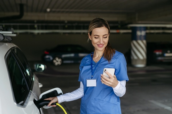 Lire la suite à propos de l’article Hausse du carburant : l’Urssaf accompagne les infirmiers et infirmières